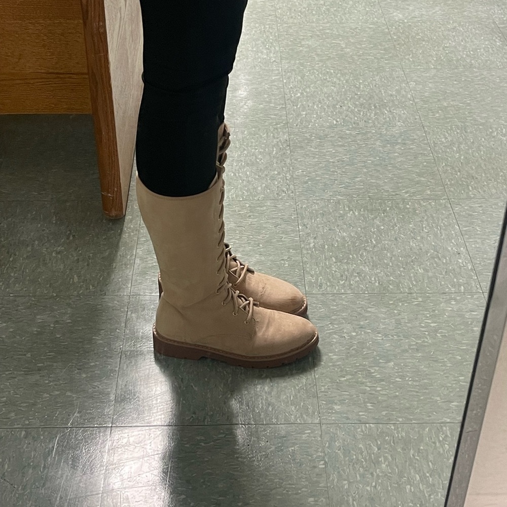 Tan boots size 5